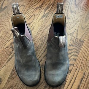 Blundstones
